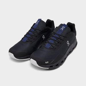 Cloud Nova Form lightly used men’s US size 11. Color Black/Twilight